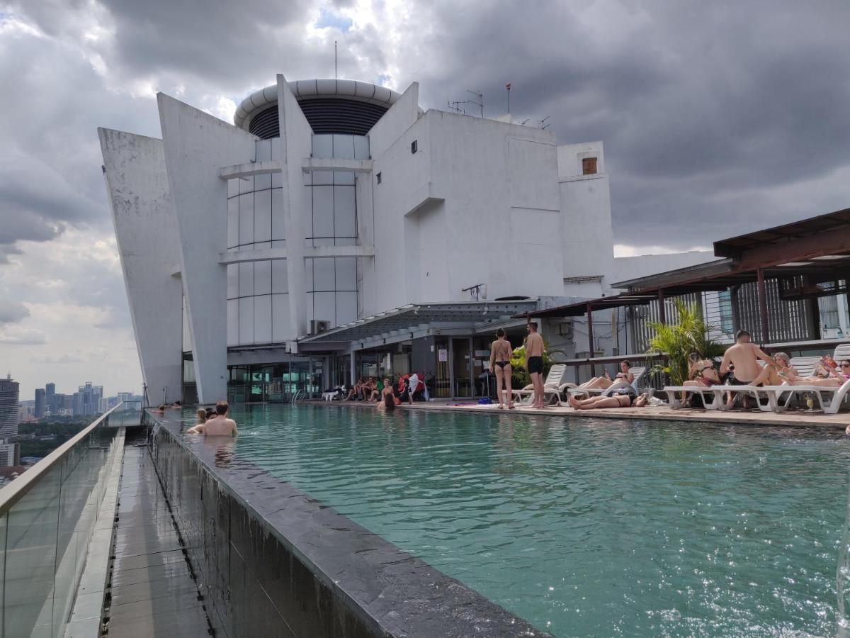 Starsbed Klcc Skyview Roof Pool Hostel กัวลาลัมเปอร์ ภายนอก รูปภาพ
